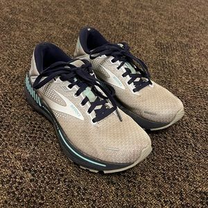 Brooks ghost